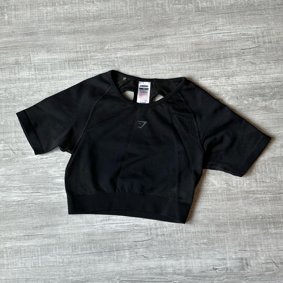 Gymshark Tops - Gymshark Ultra Seamless Crop/Black/Size Medium